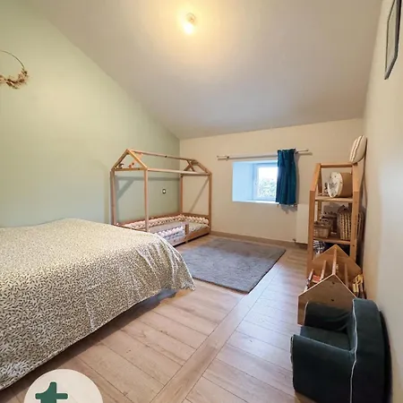 Casa de Férias Tranquiloue - Maison Spacieuse A 8min Du Puydufou Saint-Laurent-sur-Sèvre